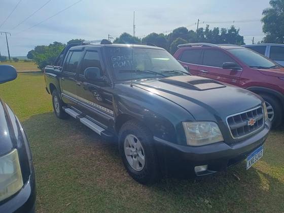 CHEVROLET S10 2.4 MPFI EXECUTIVE 4X2 CD 8V FLEX 4P MANUAL CHEVROLET S10 2.4 MPFI EXECUTIVE 4X2 CD 8V FLEX 4P MANUAL